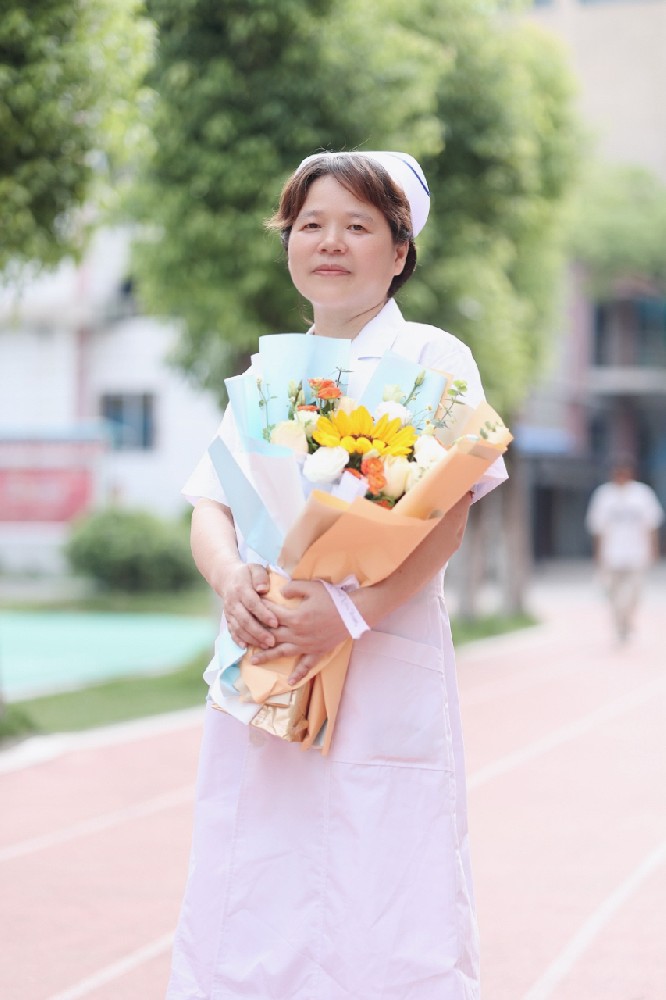 贺红梅