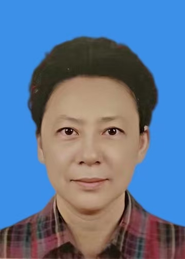 卢妮娜.jpg