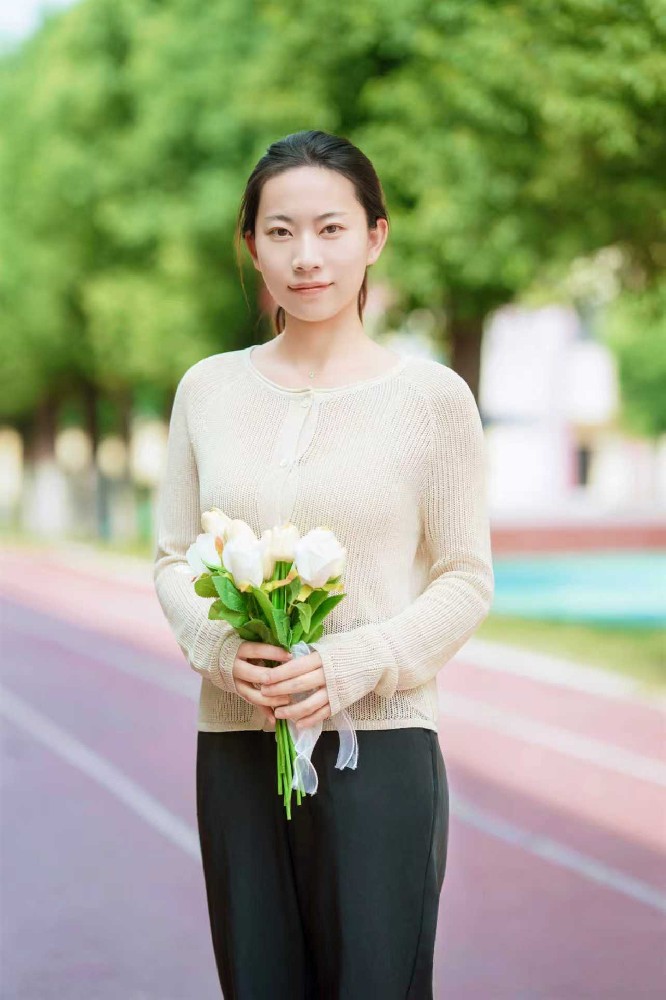 班主任  毛玲.jpg